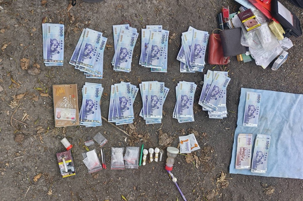 打掃房間換毒品 警逮60歲男涉販售海洛因與安非他命 9 cnews204260225a07