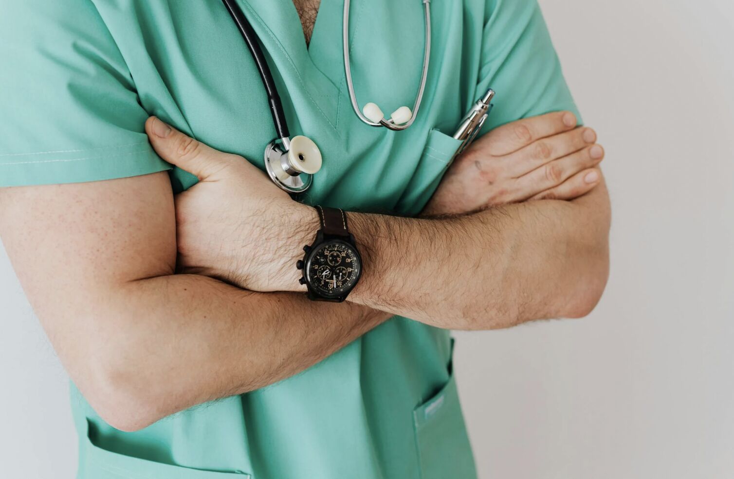 規律吃藥2年仍不斷「火燒心」   難治型胃食道逆流醫曝解方