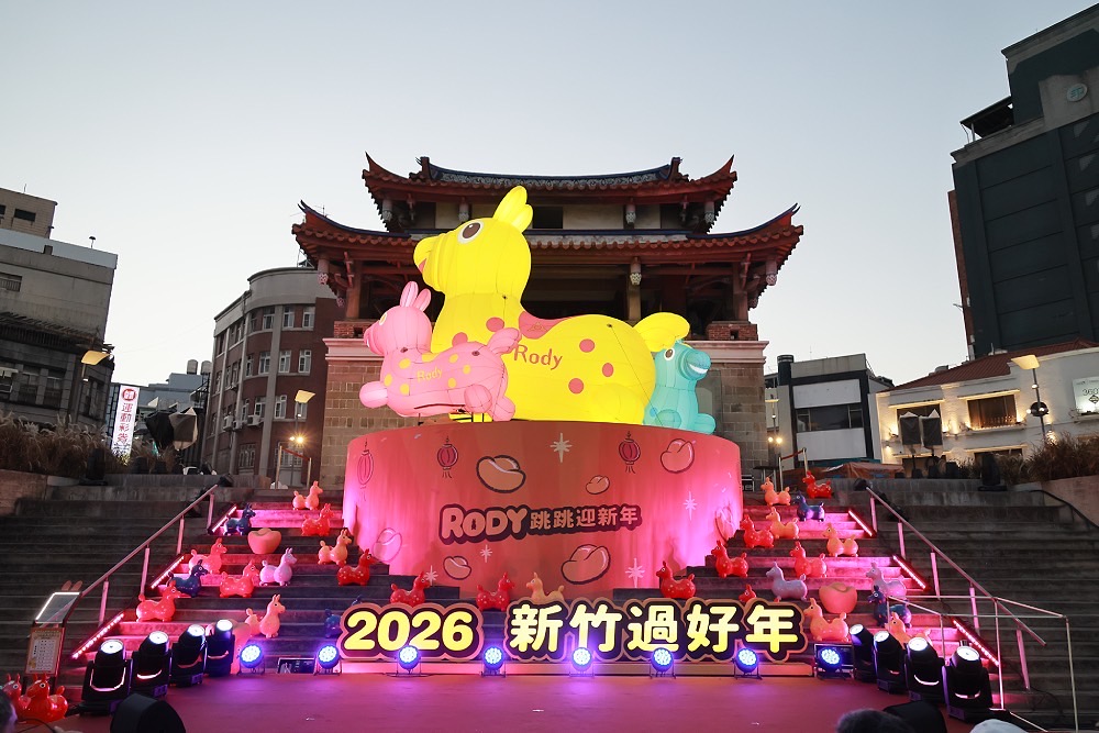 Rody主燈效應發酵成城市話題　高虹安發放元宵提燈人潮綿延數百公尺 5