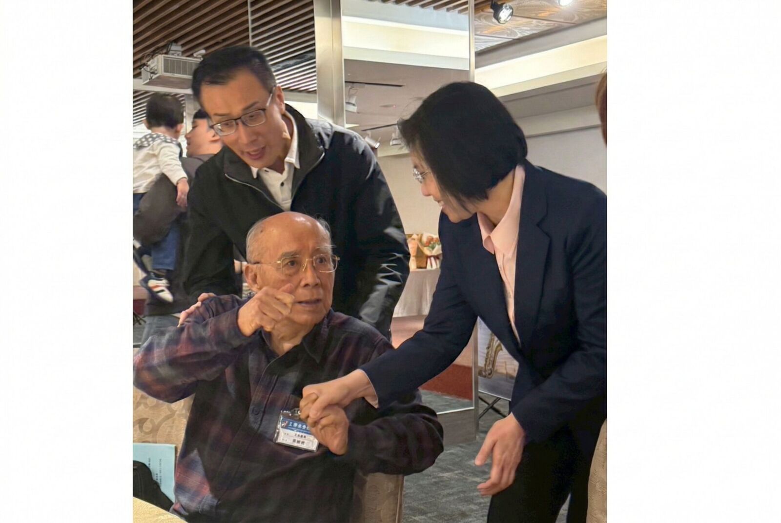 吳伯雄、洪秀柱力挺徐欣瑩　高喊凍蒜叮囑非贏不可 7