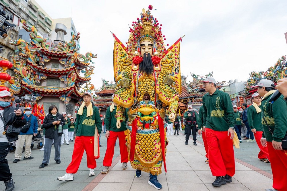 景福宮開漳聖王遶境踩街　蘇俊賓親扛神將推廣百年民俗文化 21
