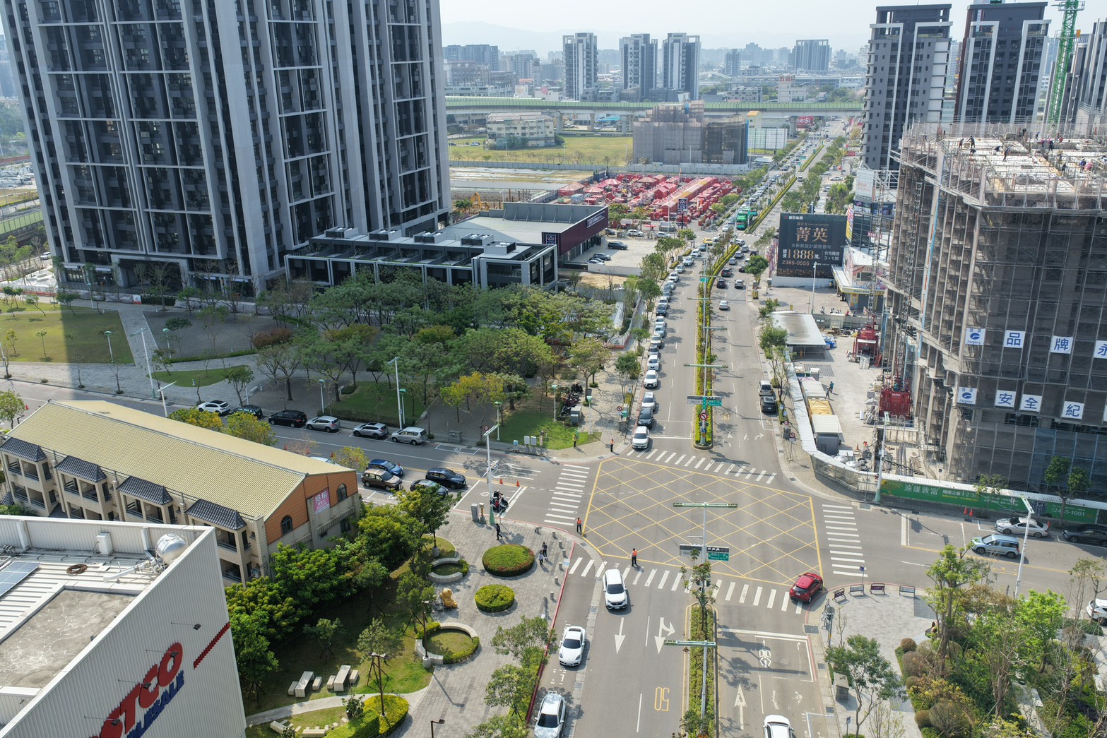 國際油價飆升帶動省油潮 好市多加油站湧車潮 10 國際油價飆升帶動省油潮 好市多加油站湧車潮 9