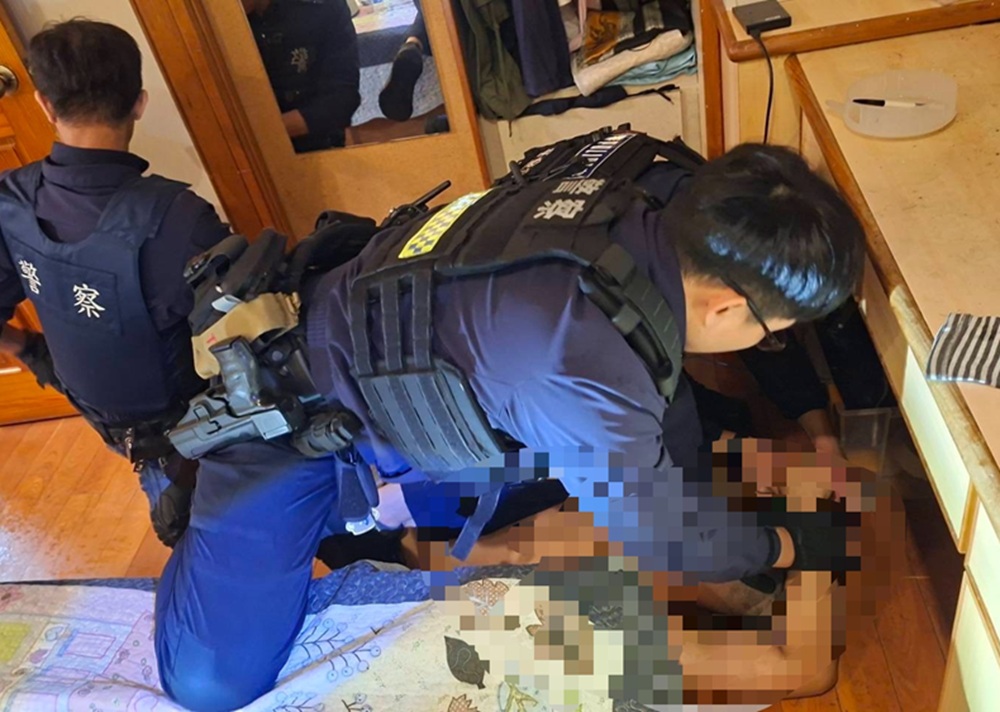 逆子涉吸毒　涉嫌關71歲母在家毆打灌水還縱火