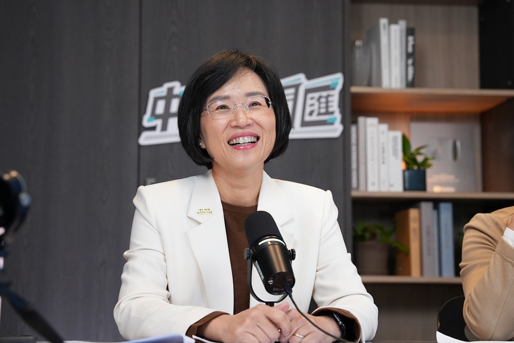 中午來開匯／卓榮泰包機飛日本只有國民黨及中共在生氣　蘇巧慧：立法院院會進行中可再說明 21