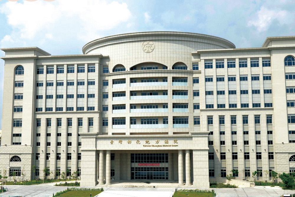 未揭露違建又未製作不動產說明書，法院認房仲有過失，泛信義集團旗下住商不動產加盟店需連帶賠償 5