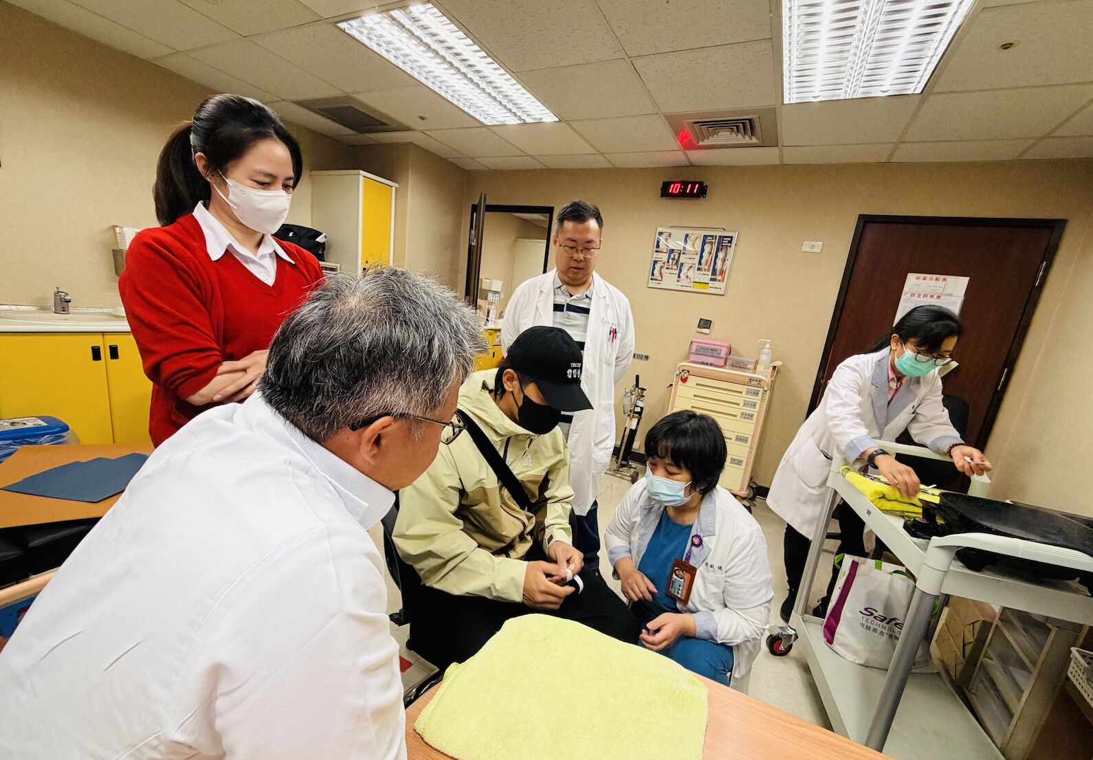 陳傑憲「骨折」檢查結果出爐 最新求診照全曝光！ 5