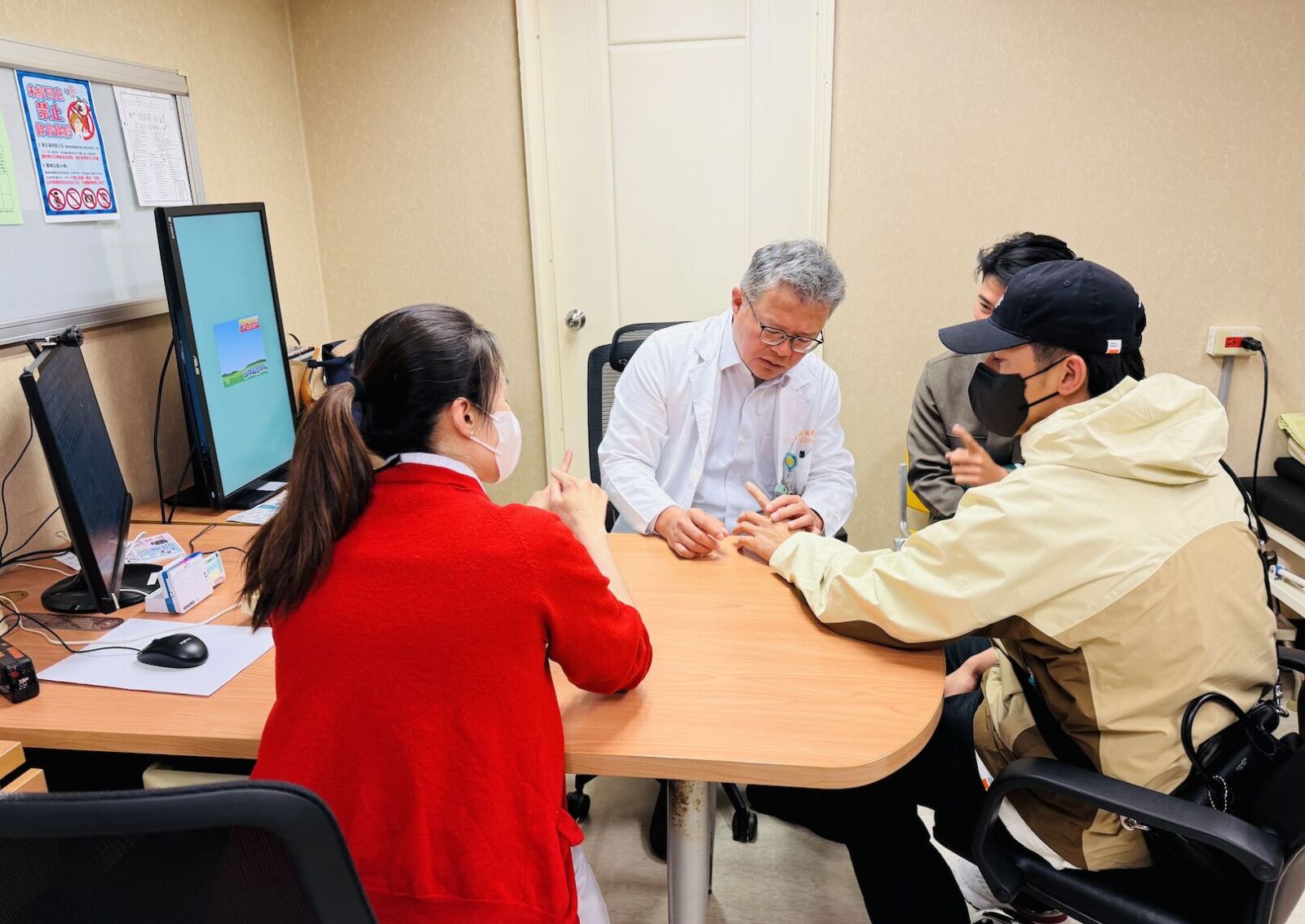 陳傑憲「骨折」檢查結果出爐 最新求診照全曝光！ 11