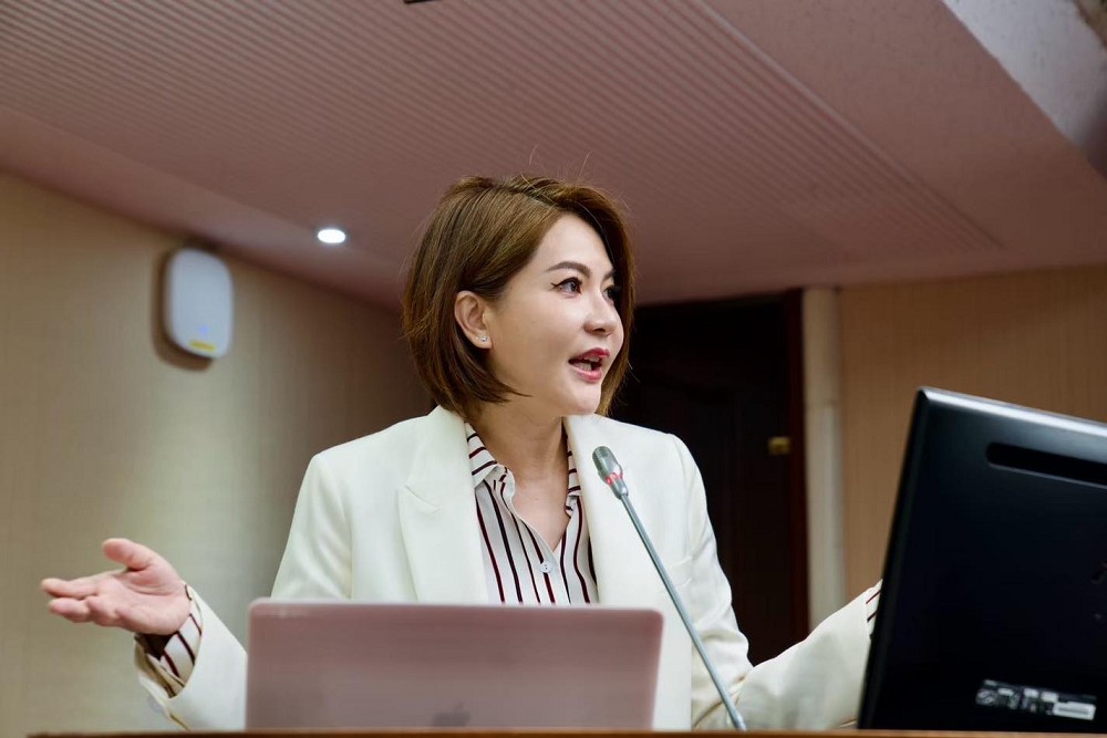 石崇良稱出生率低因在野不審預算　陳菁徽狠酸：邏輯100分 3