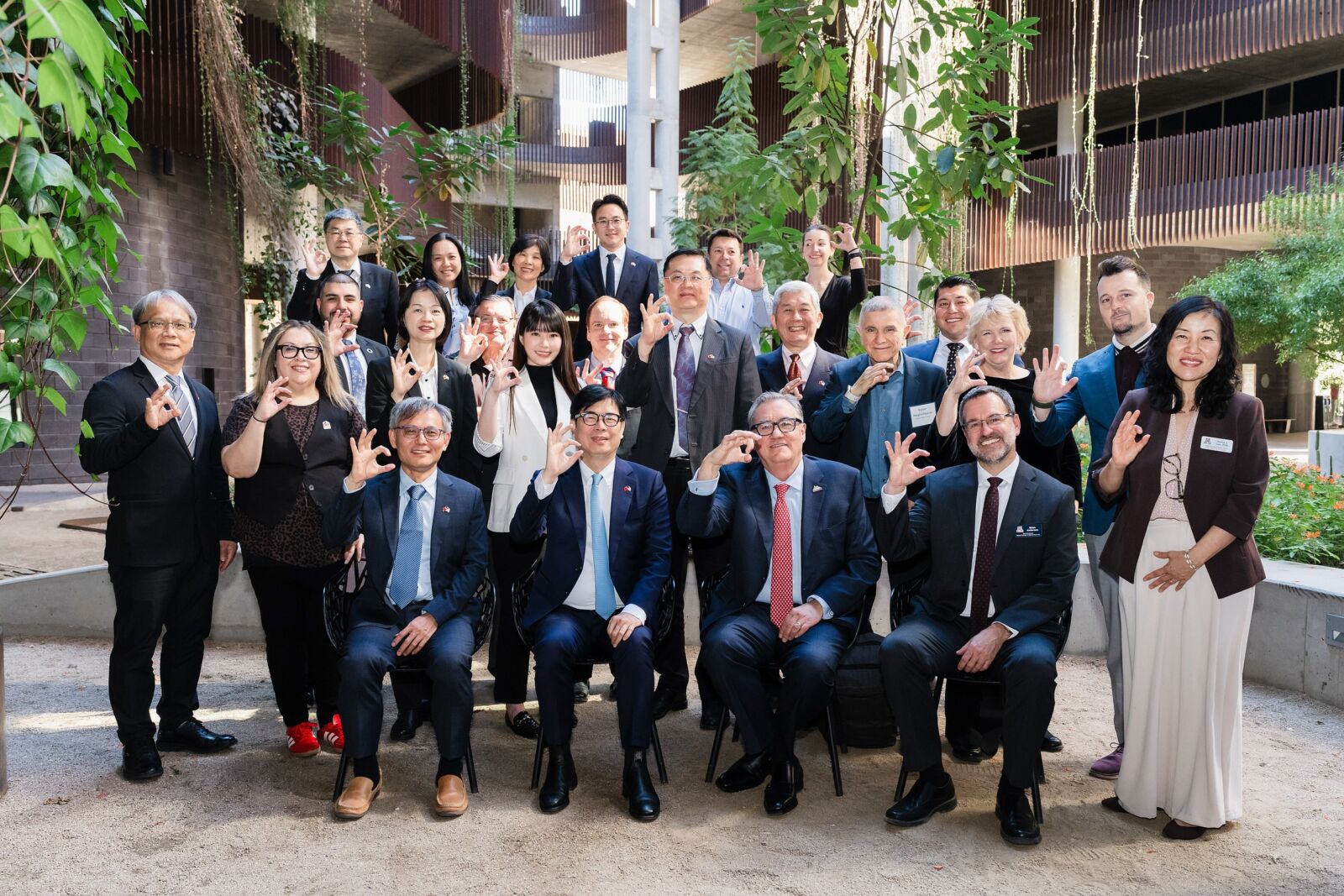 深化台美矽光子交流　陳其邁：讓高雄研發能量與國際「光學之谷」實質對接 15