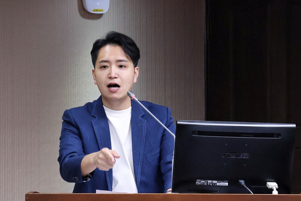 律師、醫療人員頻遭暴力事件　羅廷瑋擬修法保護專業人員 11