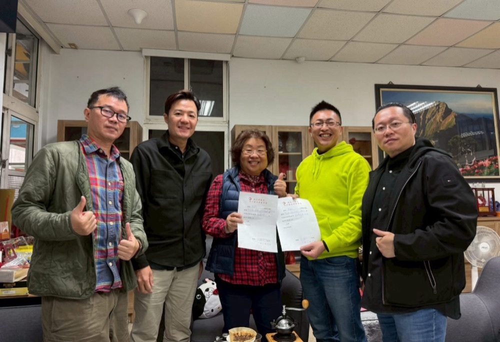 王威元會勘三重重陽國小　優先改善3空間