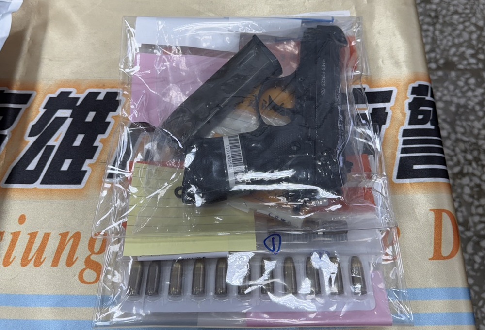 神壇涉藏槍毒　警查獲槍彈毒品咖啡包分裝場