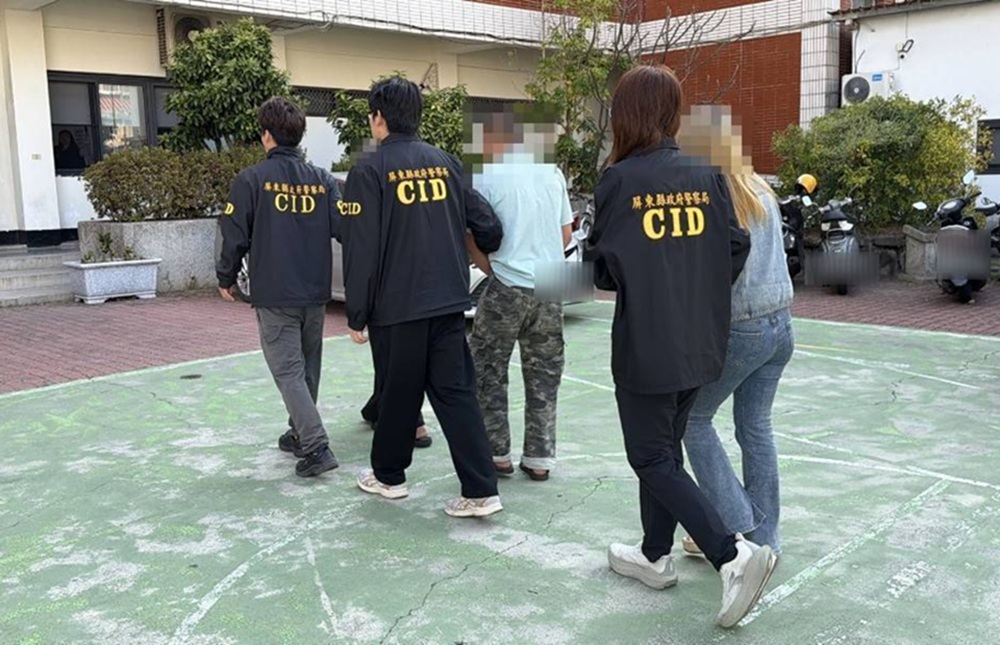 破門查獲依托咪酯毒品分裝場　逮3嫌起出500餘公克毒品