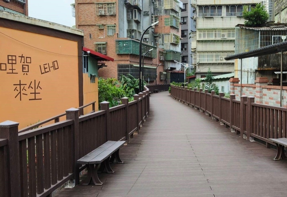 樹林十二股圳木棧道老舊破損　廖宜琨爭取千萬大翻新