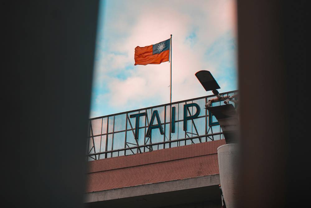 【黃丙喜專欄】黨大於國+政大於法　台灣民主都是笑話！