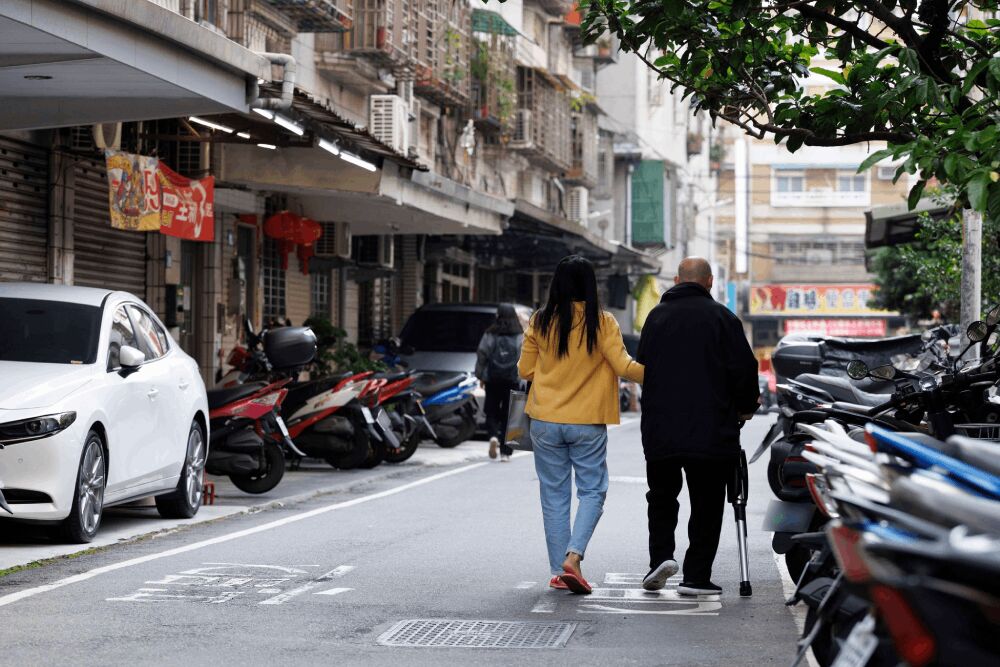 提3招破解公寓裝電梯最大阻力　李四川：「圖利」行動不便的長者