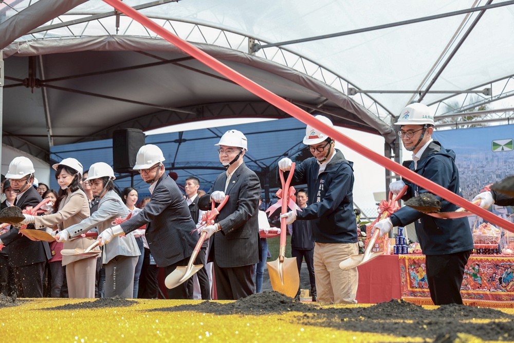 中央相挺完善半導體路網　卓榮泰高度肯定陳其邁落實全球招商引資 17