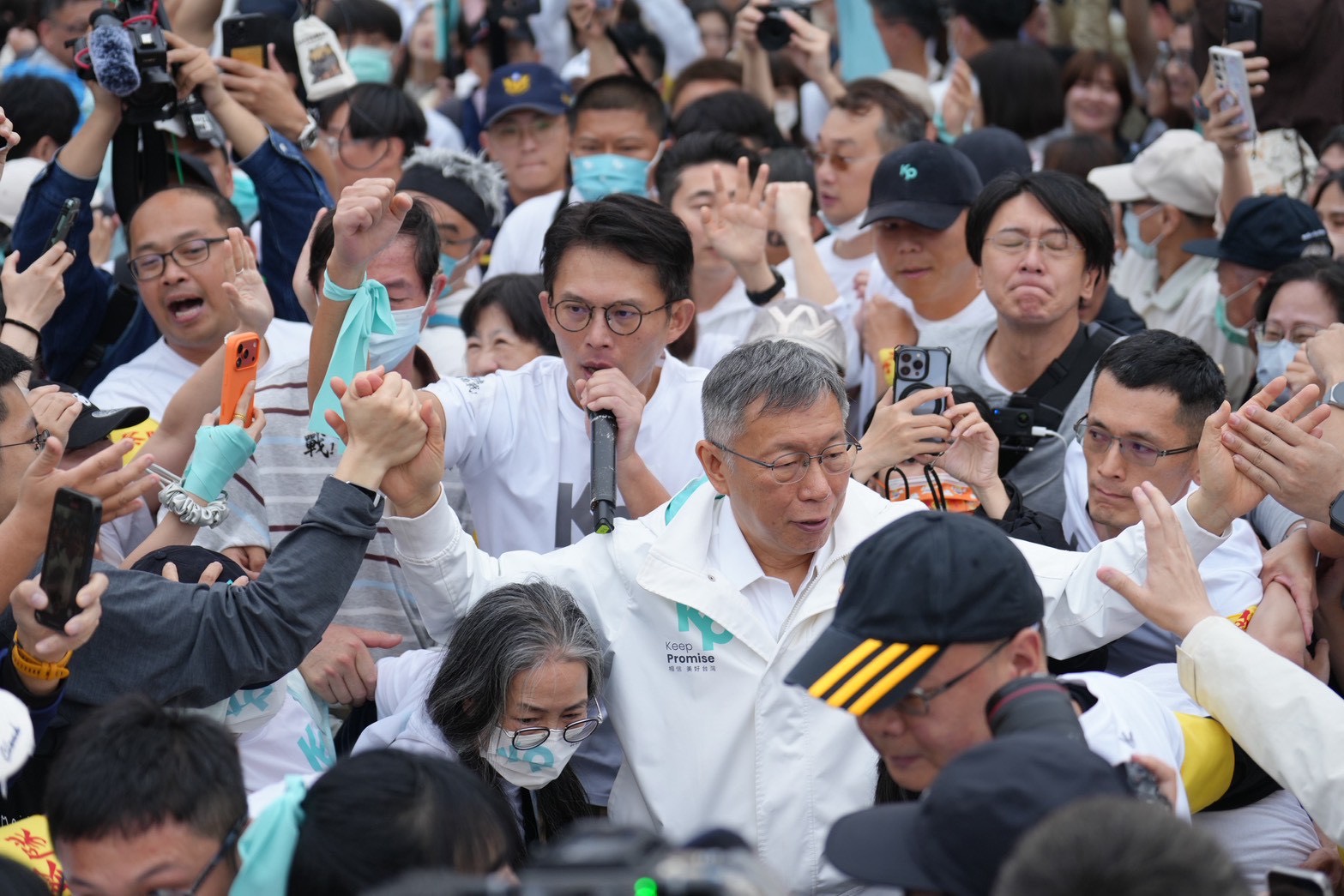 學者看民眾黨凱道動員　指柯文哲正進行「充電滿血」的政治儀式 3