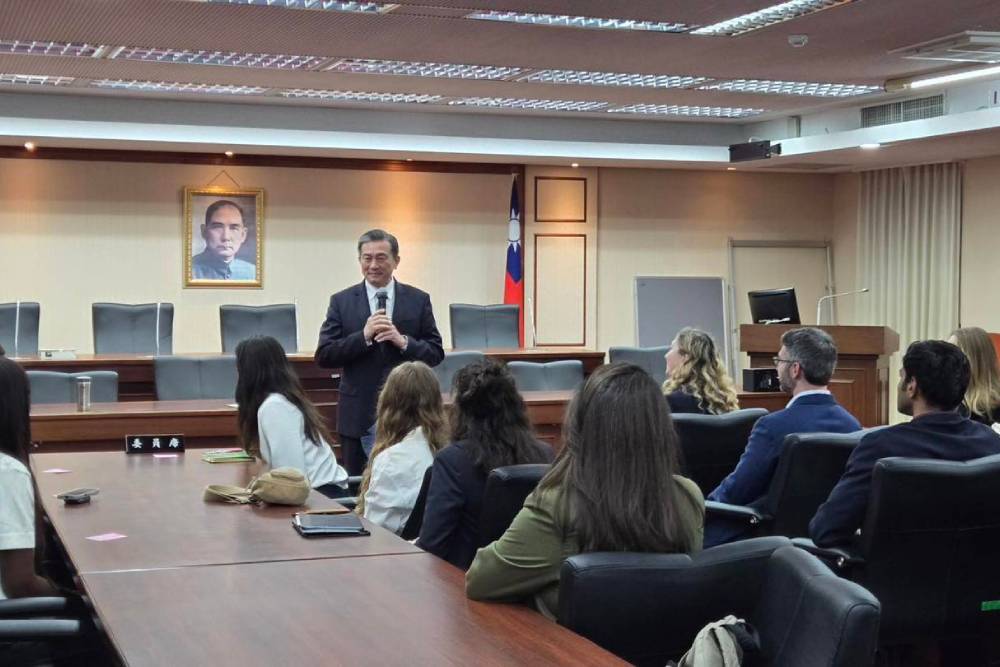 【胡文琦專欄】給綠委王定宇的創意按個讚 3