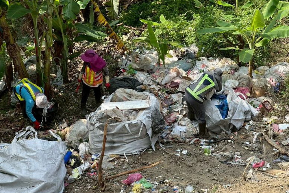 月世界慘成垃圾場　橋檢起訴里長父子12人 15