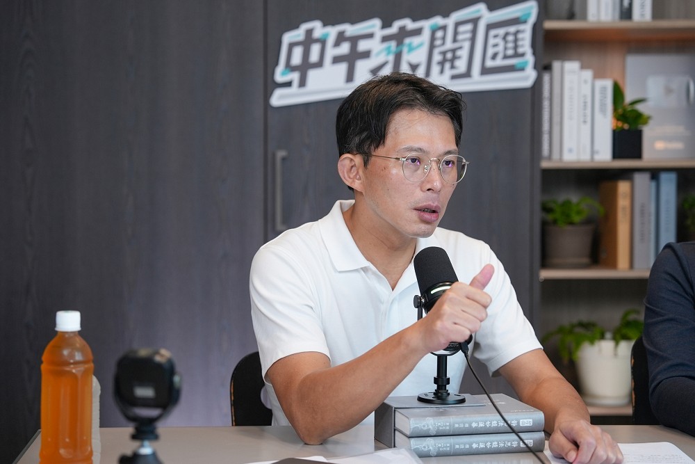 中午來開匯／評鄭麗文4月訪中　黃國昌直言：此行對她是極大挑戰 21