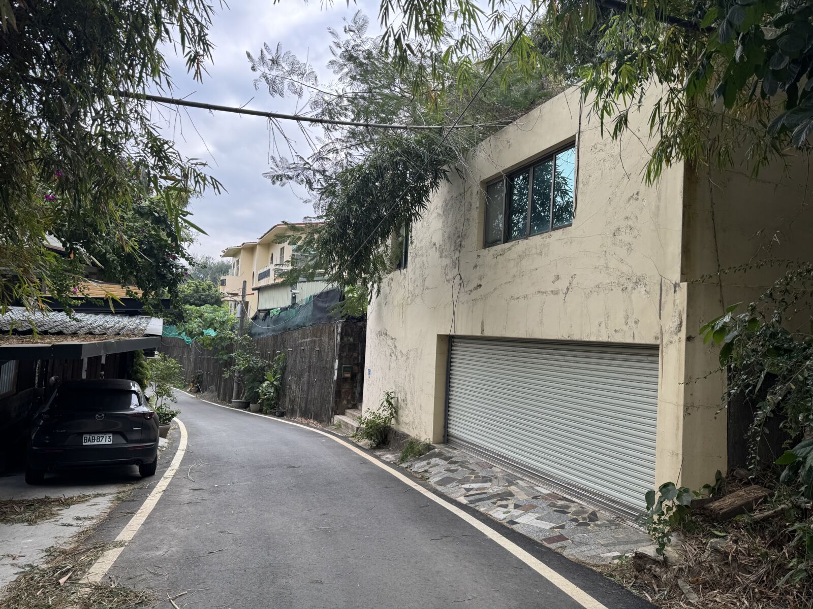 高雄仁武違建戶不滿被拆突自潑汽油　財政局：市府依法拆除