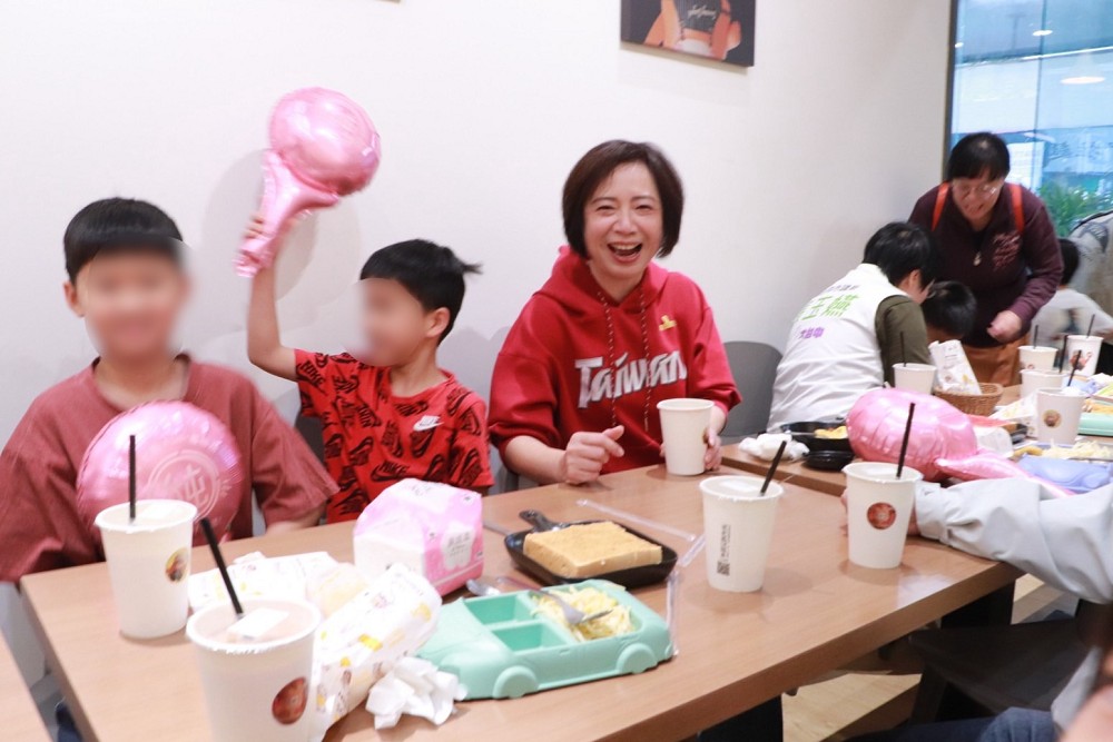 推6項兒童福利政策　何欣純：公私立國中小學校午餐全面免費 7