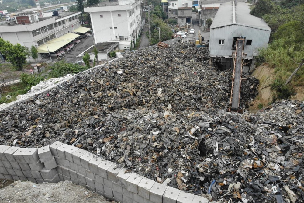 租鐵皮廠房堆數千噸垃圾　苗檢起訴求重刑