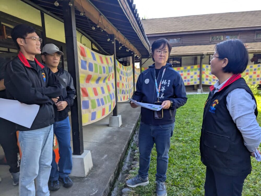 花蓮鐵道園區換新面貌！　楊華美感謝文化局長復原震後戰損妝