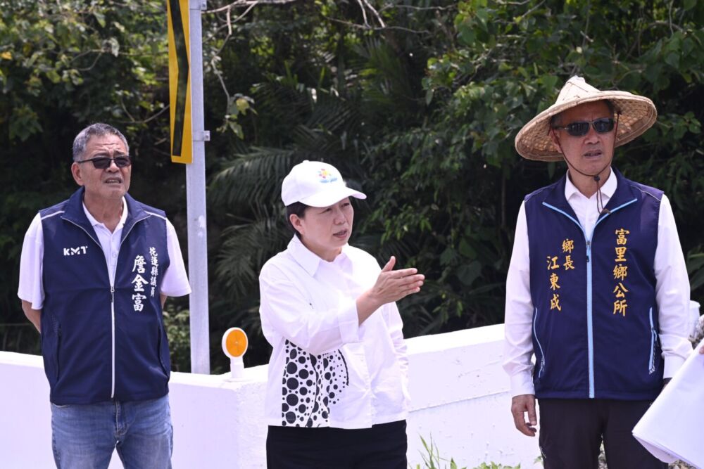 徐榛蔚會勘　復興橋、農花富230農路拚8月前竣工 3