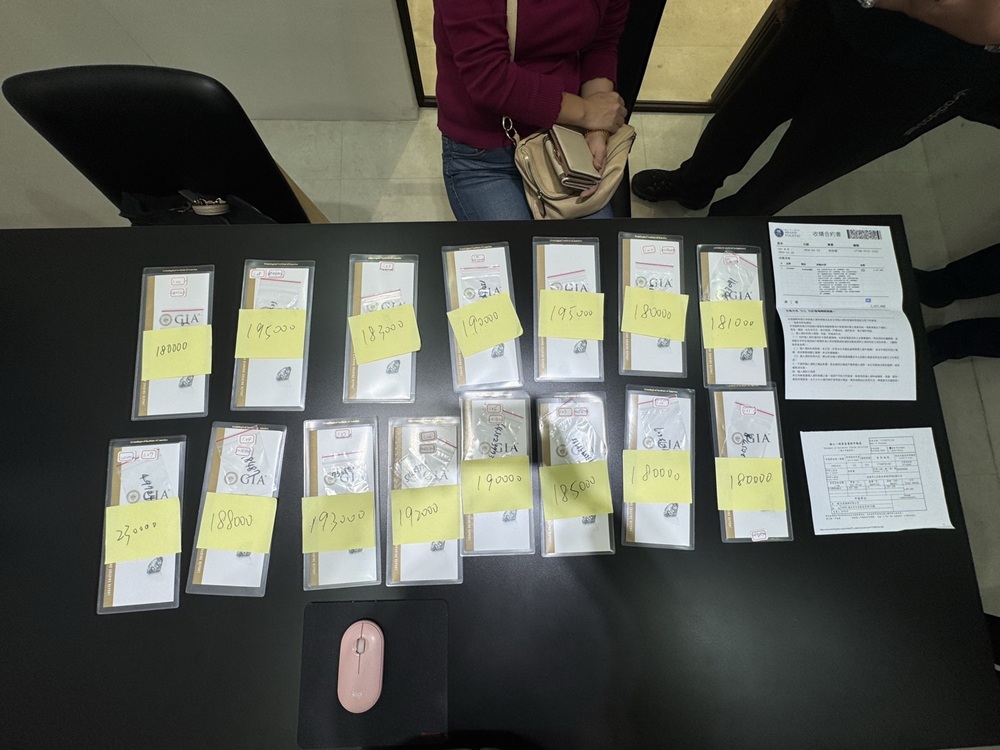 涉以人工假鑽詐財　 查扣15顆逮54歲婦人見警還裝無辜