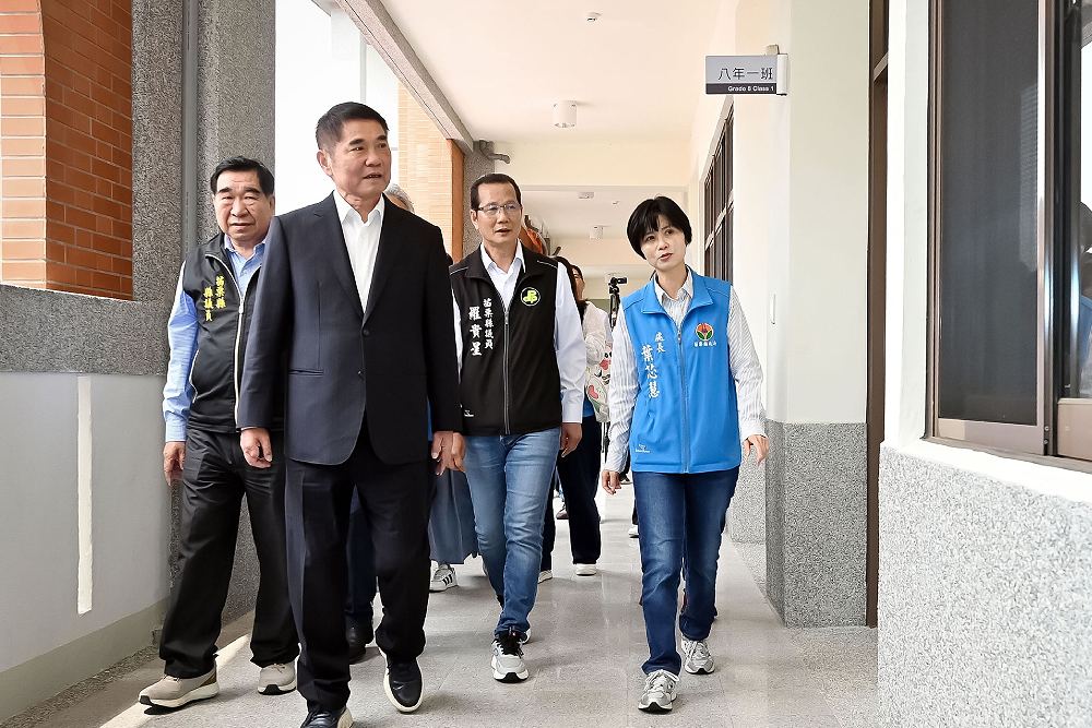 挹注逾1億5千萬改善文林國中　鍾東錦盼成為銅鑼學子後盾