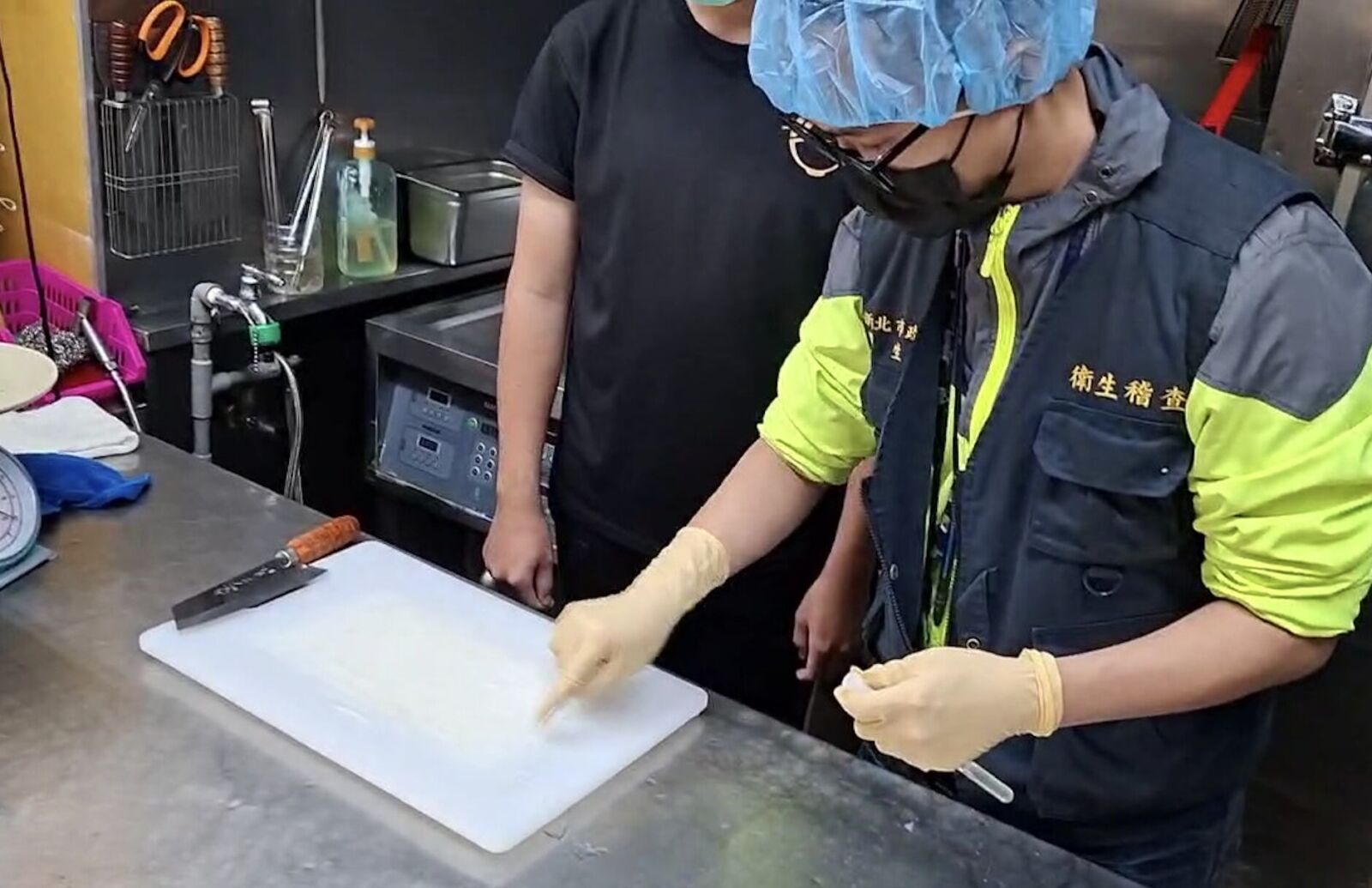 新北便當店食物中毒還在擴大！   最新143人就醫、18人住院