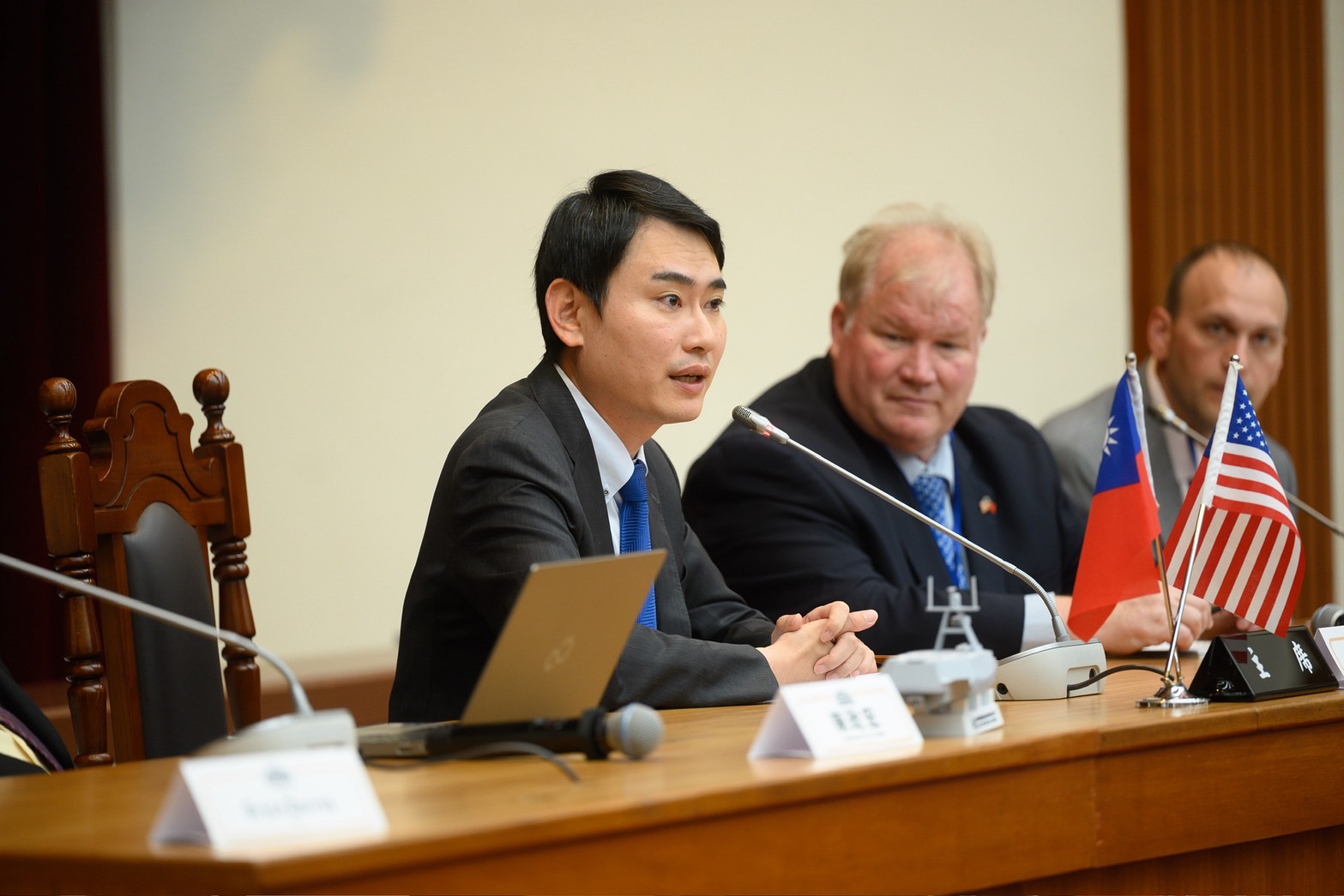 國民黨杯葛軍購條例協商　陳冠廷轟：刻意在「川習會」前傷害台灣