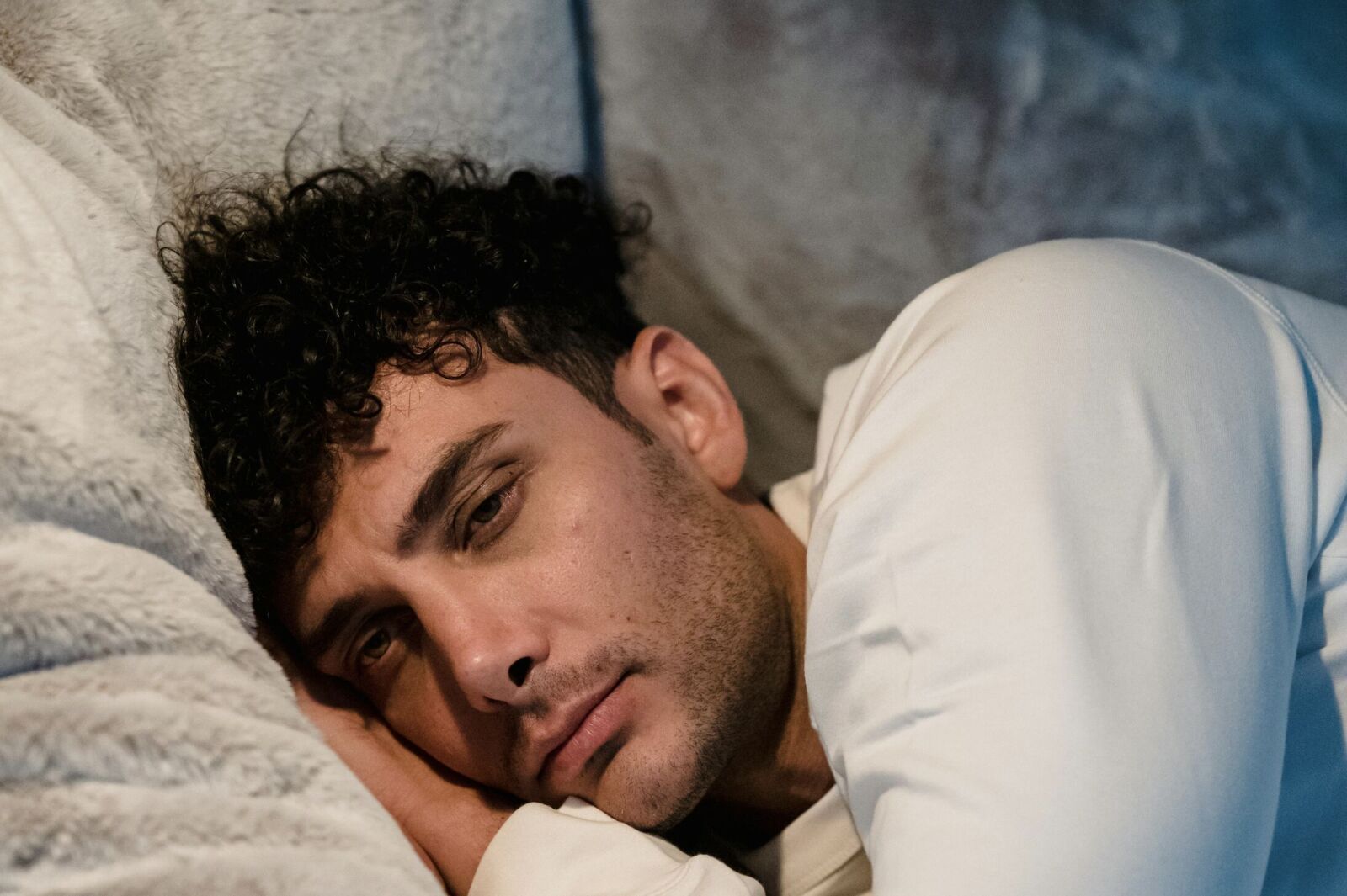 累一天躺上床卻越睡越清醒？ 醫授5招改善失眠 3