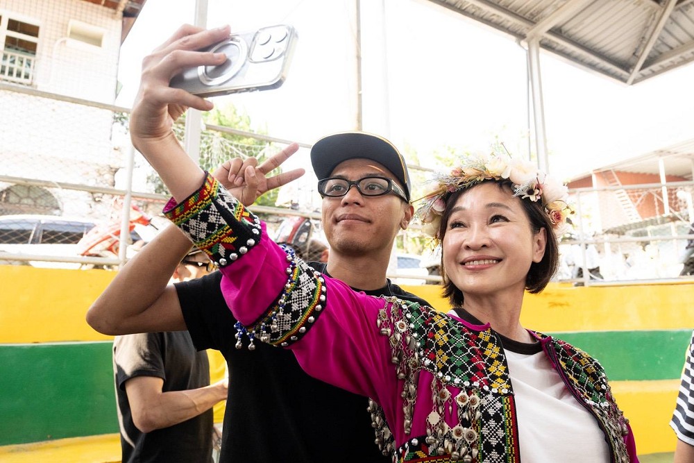 允諾改善交通醫療、打造精品農產 柯志恩:全力守護那瑪夏被世界看見 24 允諾改善交通醫療、打造精品農產 柯志恩:全力守護那瑪夏被世界看見 23