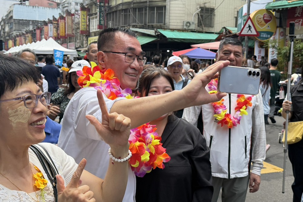 李四川出席中和緬甸浴佛節 談藍白整合：4月底會有結果 17