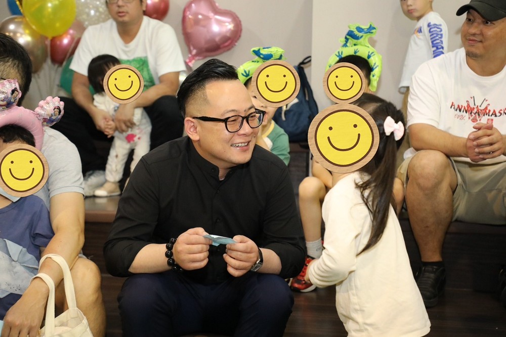 親子活動化身「蛋糕叔叔」　童子瑋：推動國高中小學入學禮金1萬元 11