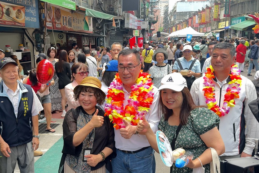 李四川出席中和緬甸浴佛節 談藍白整合：4月底會有結果 19