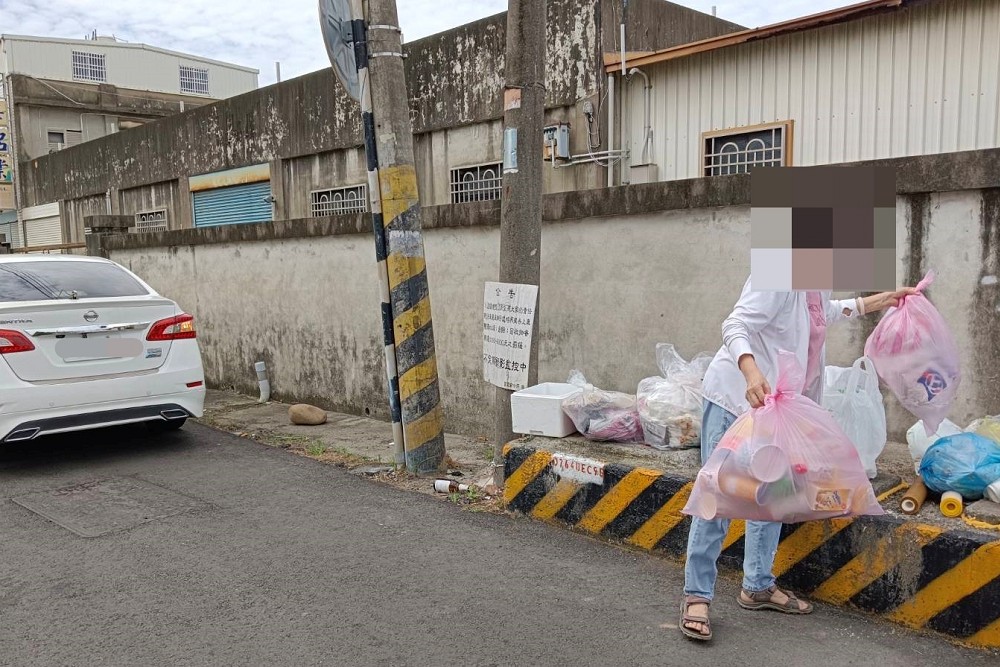 遏止路邊垃圾堆影響環境衛生！　苗栗市公所增設移動式監視器取締 37