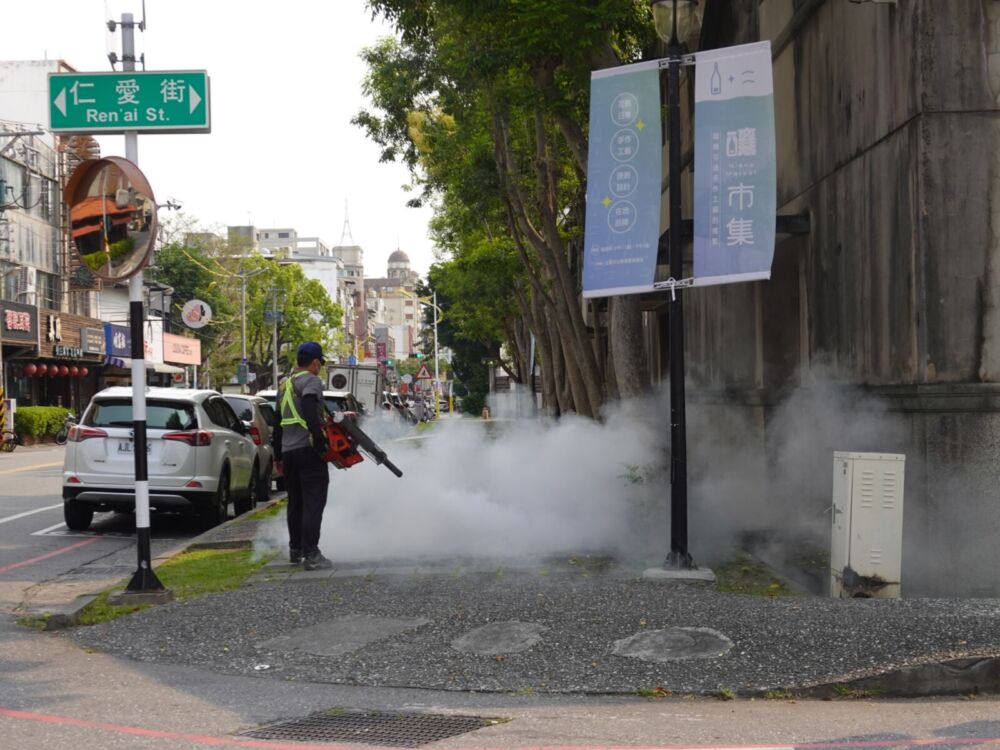 小黑蚊肆虐擾民　魏嘉彥展開花蓮高密度區噴藥防治