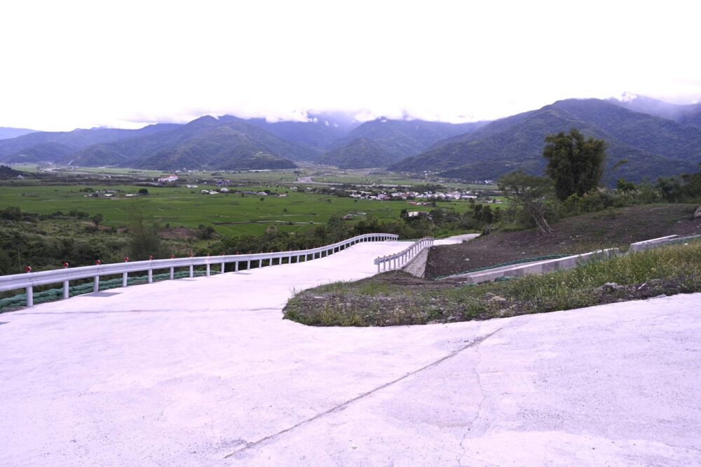 六十石山產業道路完工　徐榛蔚親赴富里會勘 3