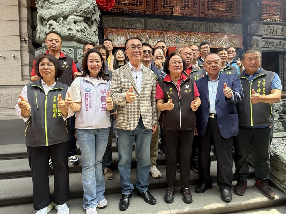 李四川參拜賀聖宮廟方憶帝爺公安座往事　里長讚他推五股疏洪工程