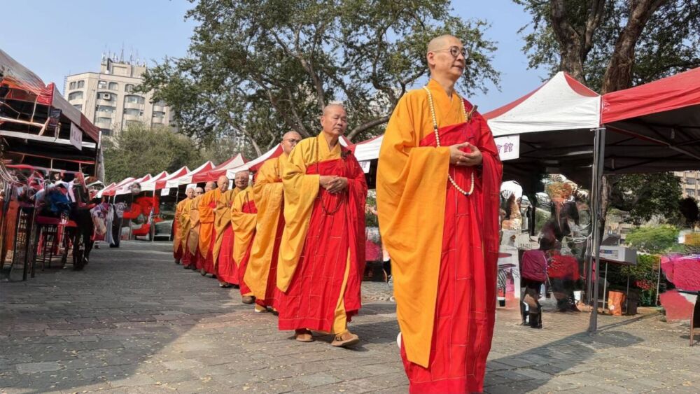 政界齊聚台中公園　佛誕節浴佛活動展現宗教凝聚力 9