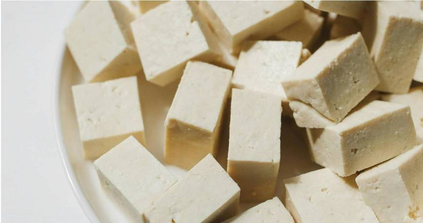 煮豆腐前要先洗？廚師揭「包裝泡水」2原因　沒吃完保存方法曝光