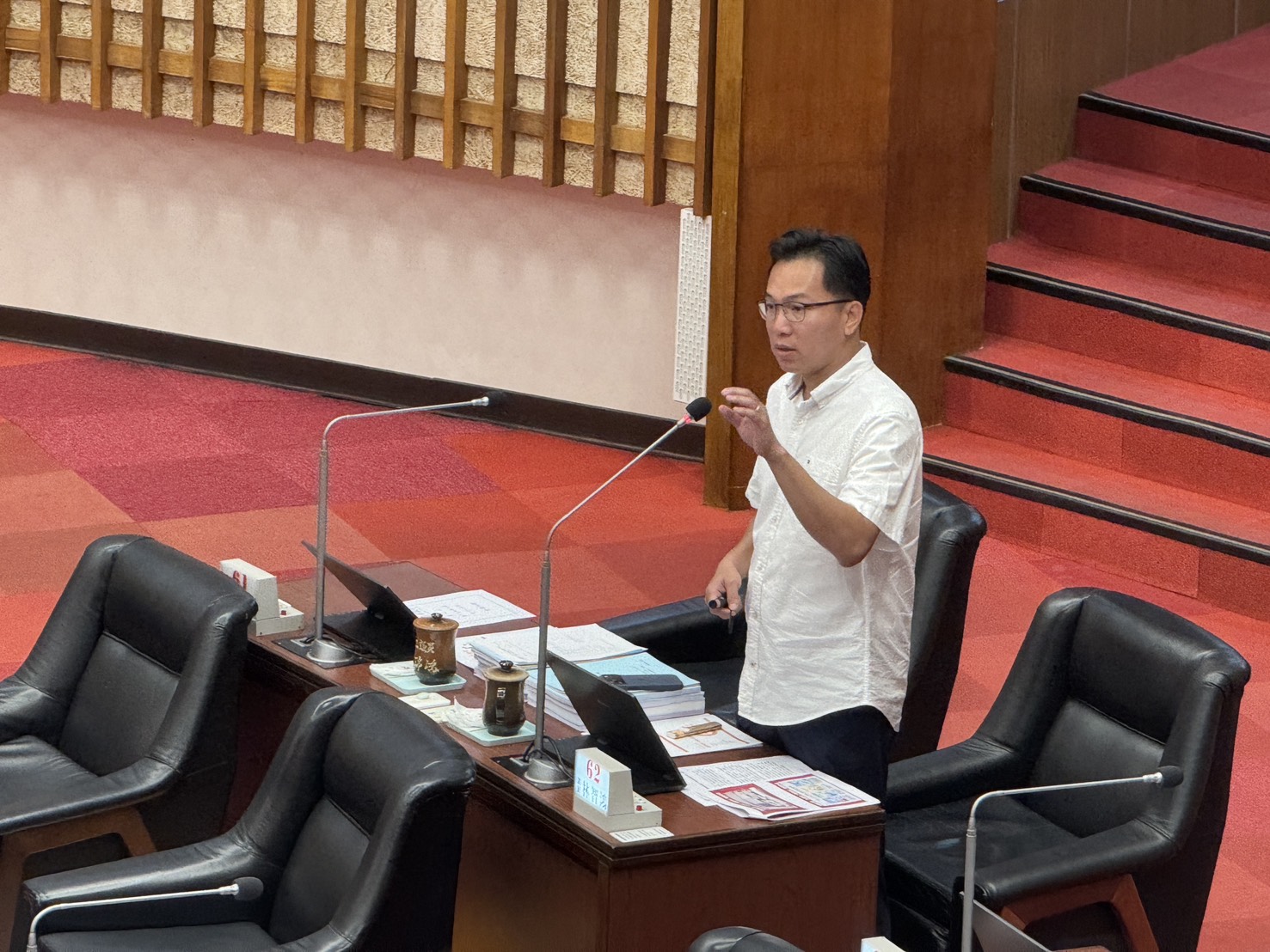 AI恐加劇失業與貧富兩極化　林智鴻促高雄勞工局超前部署 9