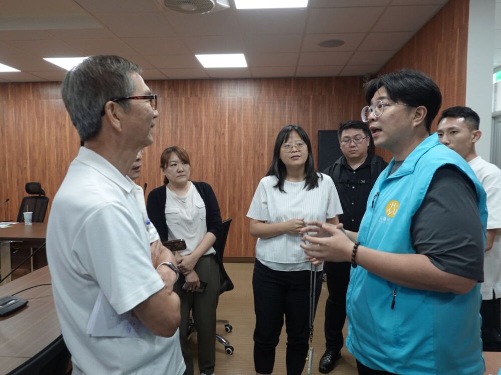 花蓮小黑蚊問題嚴重擾民　魏嘉彥盼引進生態防治源頭抑制 13