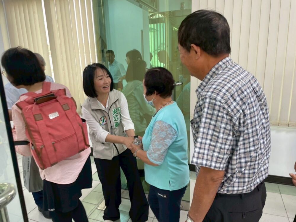 吳宗憲亂嗆宜蘭人「空降」　吳亞蓁邀辯論：讓他雞嘴變鴨嘴 13