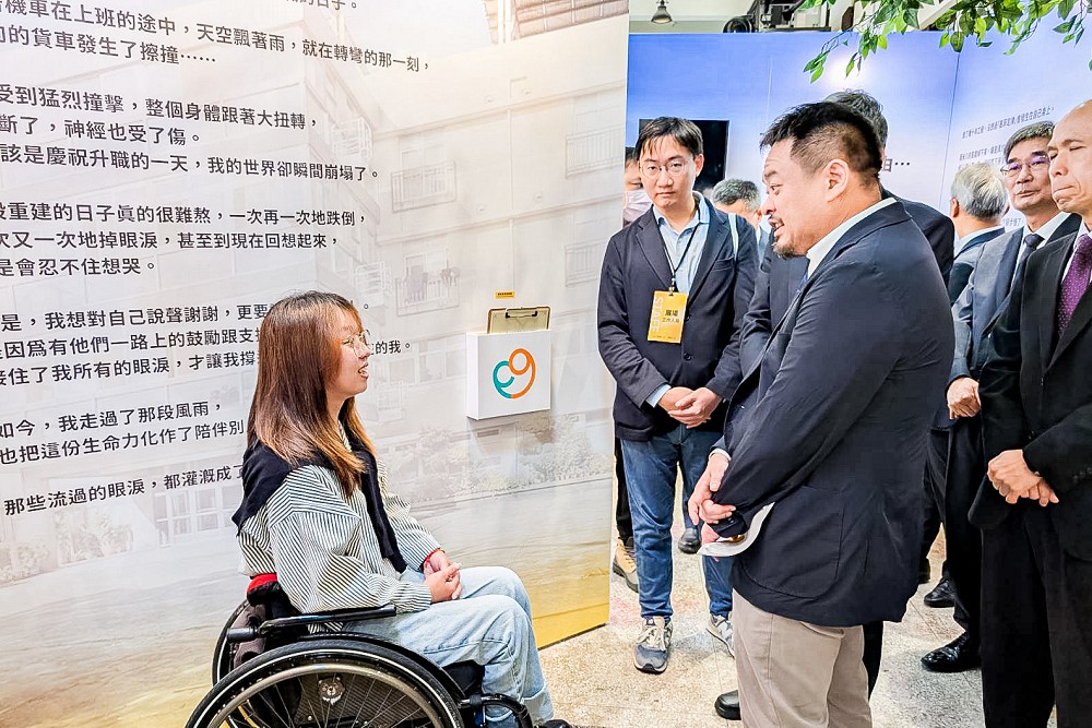 「與光同行」職災勞工重建特展熱鬧開幕　洪申翰：看見重建的力量 11