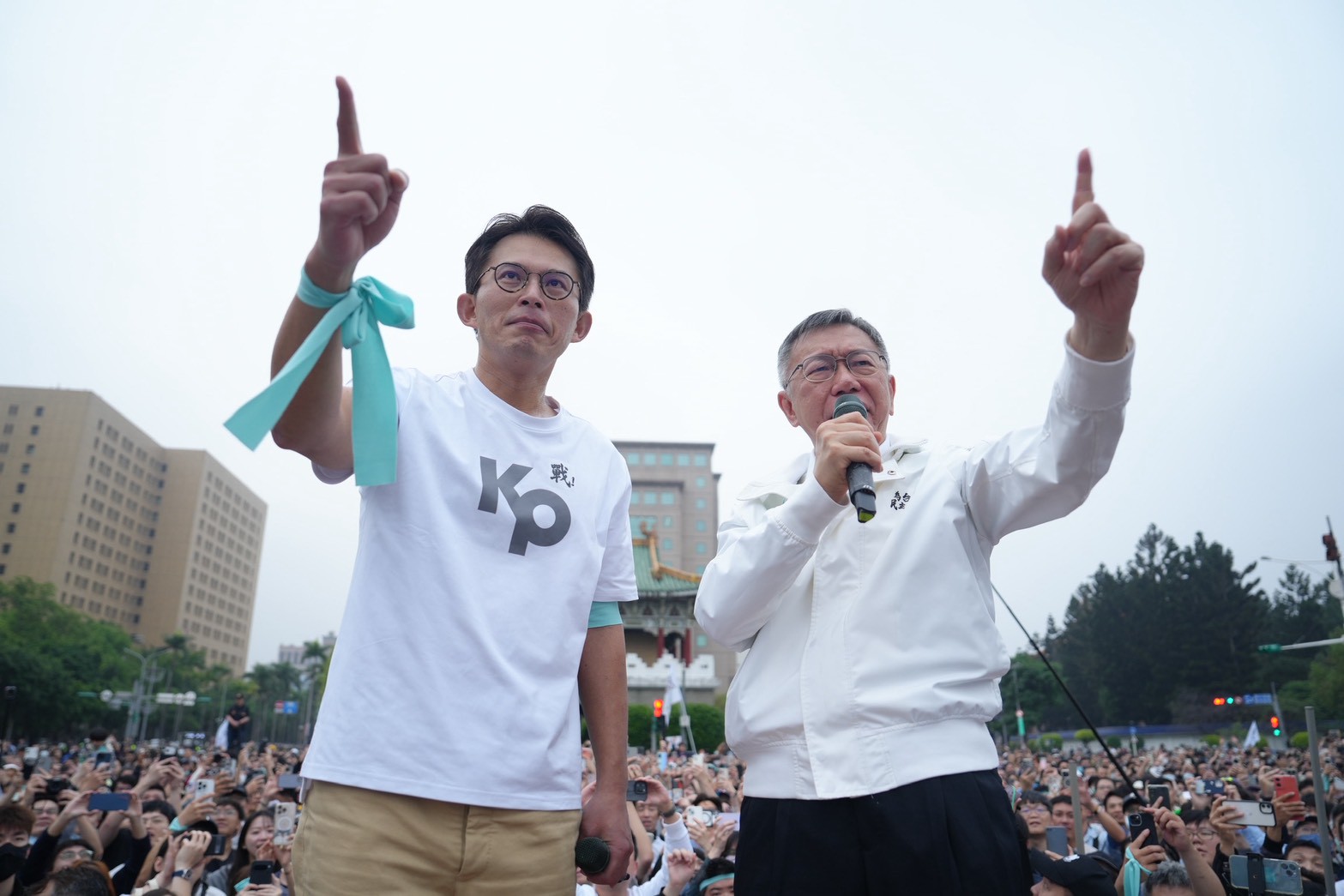 藍白新北納手機民調2028有望複製　學者點出民眾黨1大問題難抗衡盧蔣 3